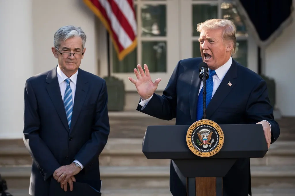 Vì sao Fed bất tuân ông Trump? - 1