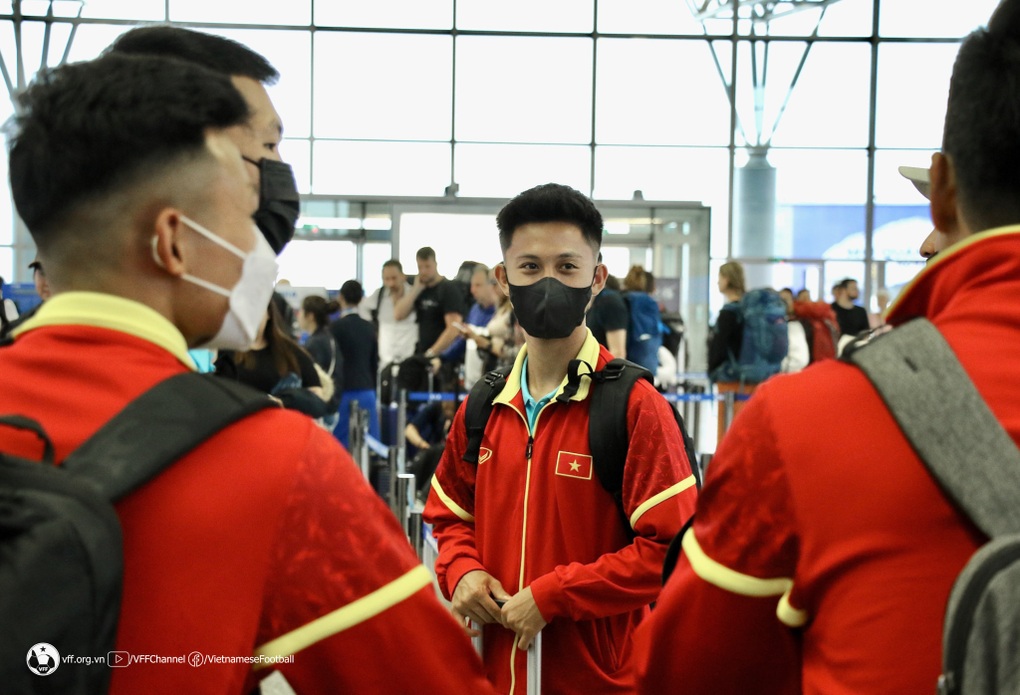 U23 Việt Nam sang Qatar, HLV Philippe Troussier giao nhiệm vụ bất ngờ - 1 U23 Việt Nam sang Qatar, HLV Philippe Troussier giao nhiệm vụ bất ngờ - 1