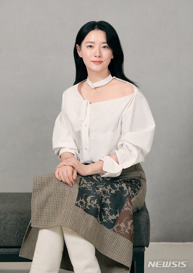 Nàng Dae Jang Geum ở tuổi U50: Trẻ đẹp khó tin và cuộc hôn nhân kín tiếng bên đại gia lớn tuổi - Ảnh 11. Nàng Dae Jang Geum ở tuổi U50: Trẻ đẹp khó tin và cuộc hôn nhân kín tiếng bên đại gia lớn tuổi - Ảnh 11.