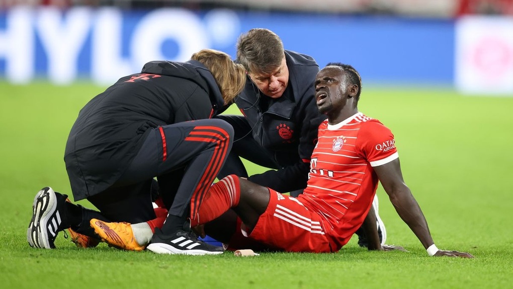 Sadio Mane chấn thương đầu gối ngay trước thềm World Cup 2022 - 1