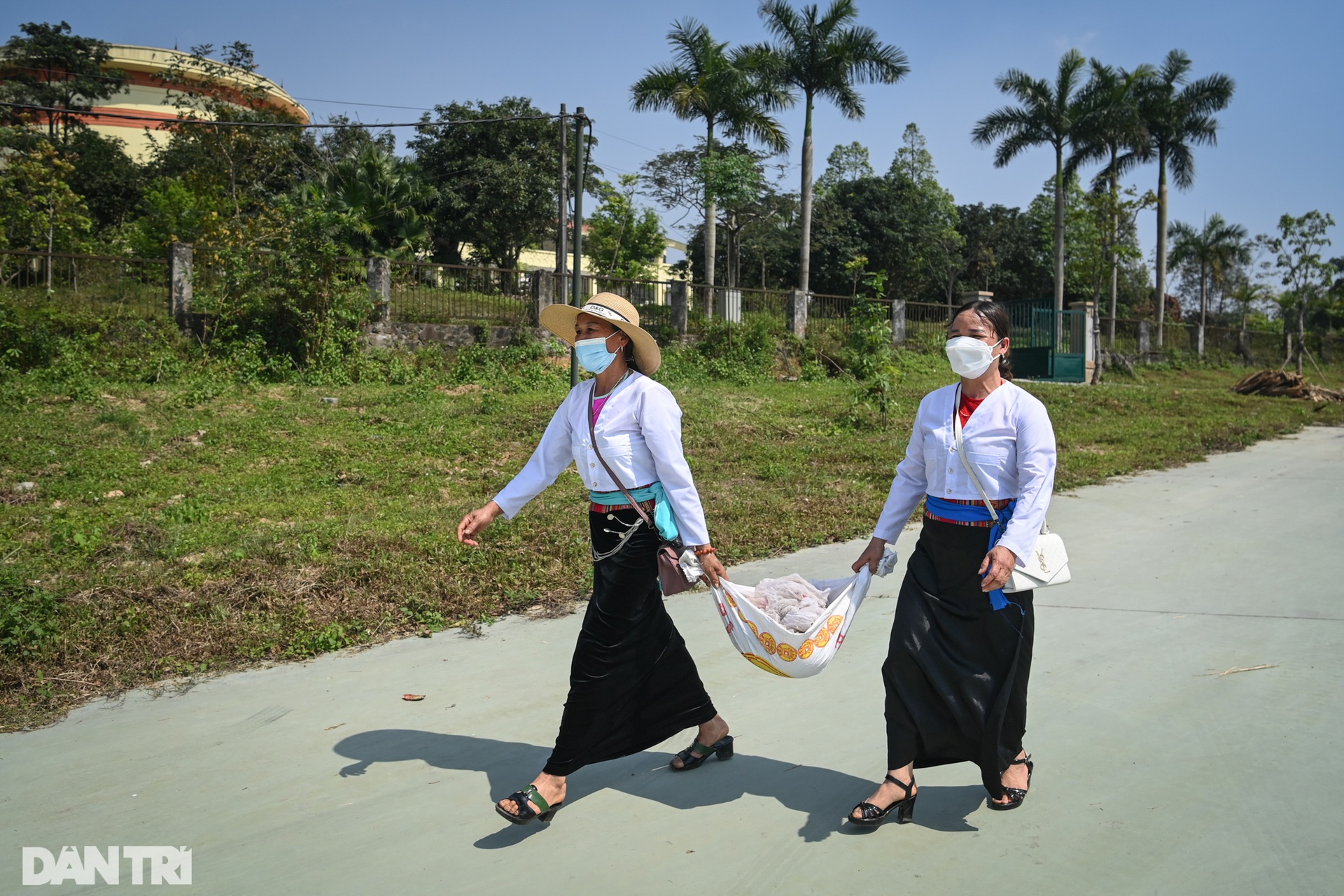 Nghệ nhân Phú Thọ tranh tài làm bánh chưng, bánh giầy dâng lên vua Hùng - 10 Nghệ nhân Phú Thọ tranh tài làm bánh chưng, bánh giầy dâng lên vua Hùng - 10