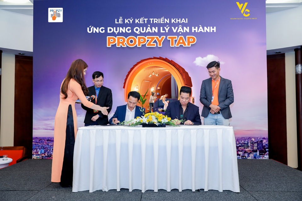 Propzy “bắt tay” V V C Green vận hành các dự án có quy mô lớn tại Hà Nội - 1 Propzy “bắt tay” V V C Green vận hành các dự án có quy mô lớn tại Hà Nội - 1
