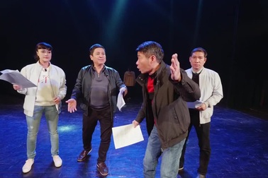 Hé lộ tiết mục "quẩy tưng bừng" của các Táo trên sàn tập trước giờ G.