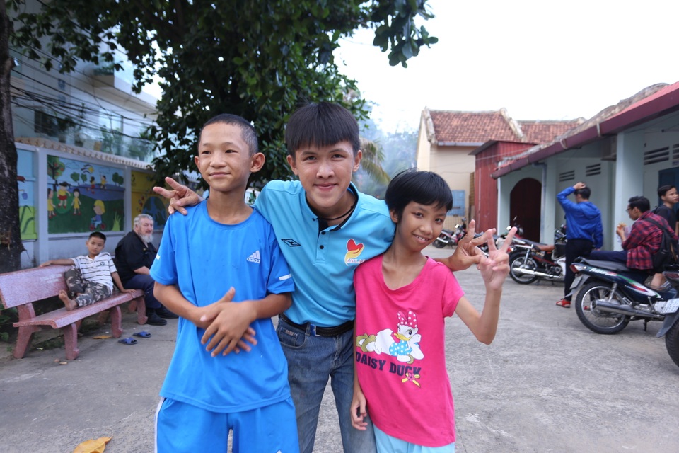 Chuyện về chuyến xe xin ve chai đặc biệt của chàng trai... “não cá vàng” - 7 Chuyện về chuyến xe xin ve chai đặc biệt của chàng trai... “não cá vàng” - 7