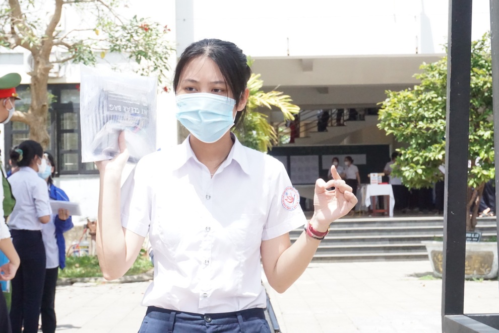 Thí sinh nói: Đề Khoa học Xã hội dễ thở, Khoa học tự nhiên nhiều câu khó - 12 Thí sinh nói: Đề Khoa học Xã hội dễ thở, Khoa học tự nhiên nhiều câu khó - 12