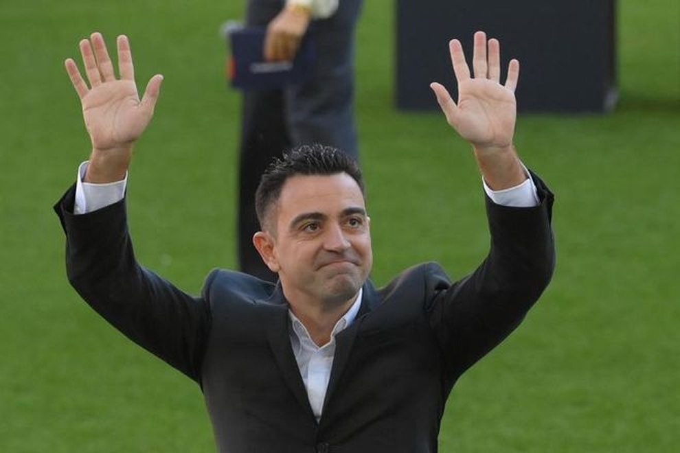 HLV Xavi nói gì trong buổi lễ ra mắt đặc biệt ở Barcelona? - 10 HLV Xavi nói gì trong buổi lễ ra mắt đặc biệt ở Barcelona? - 10