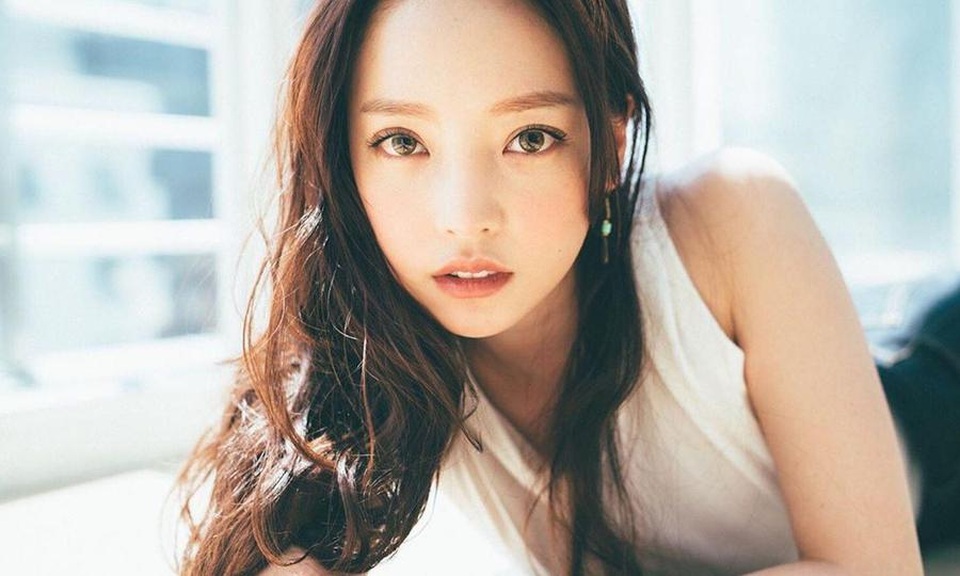 Giáo sư đại học bị “ném đá” vì chỉ trích ngôi sao đoản mệnh Goo Hara yếu đuối - 3 Giáo sư đại học bị “ném đá” vì chỉ trích ngôi sao đoản mệnh Goo Hara yếu đuối - 3