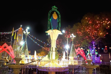 Rộn ràng không khí Giáng sinh xứ Nghệ