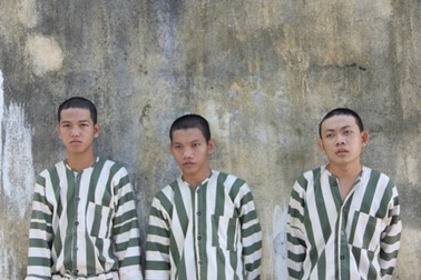 Mê đá gà, công nhân biến thành kẻ trộm