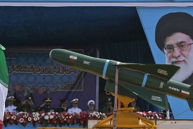 Quan hệ Mỹ - Iran: Chưa kịp hòa lại đã... chiến!