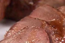 Làm gì khi ăn phải thịt siêu nạc có độc chất?