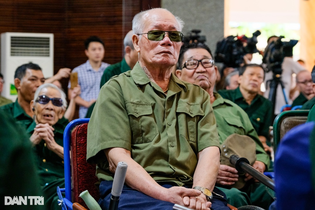 Chủ tịch nước Tô Lâm quyết định tặng quà 1,3 triệu người có công dịp 27/7 - 1 Chủ tịch nước Tô Lâm quyết định tặng quà 1,3 triệu người có công dịp 27/7 - 1
