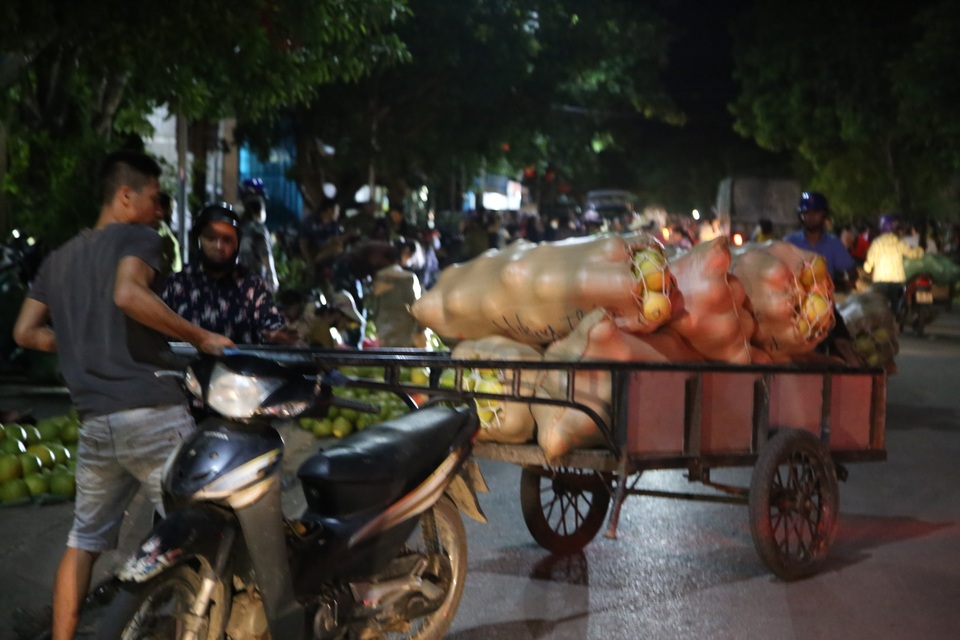 Soi đèn đi chợ bưởi lúc đêm khuya - 11 Soi đèn đi chợ bưởi lúc đêm khuya - 11