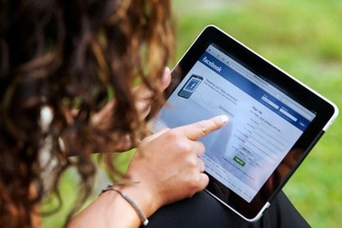 Quen "bạn trai" ngoại quốc qua facebook, một phụ nữ bị lừa gần 1,2 tỷ đồng