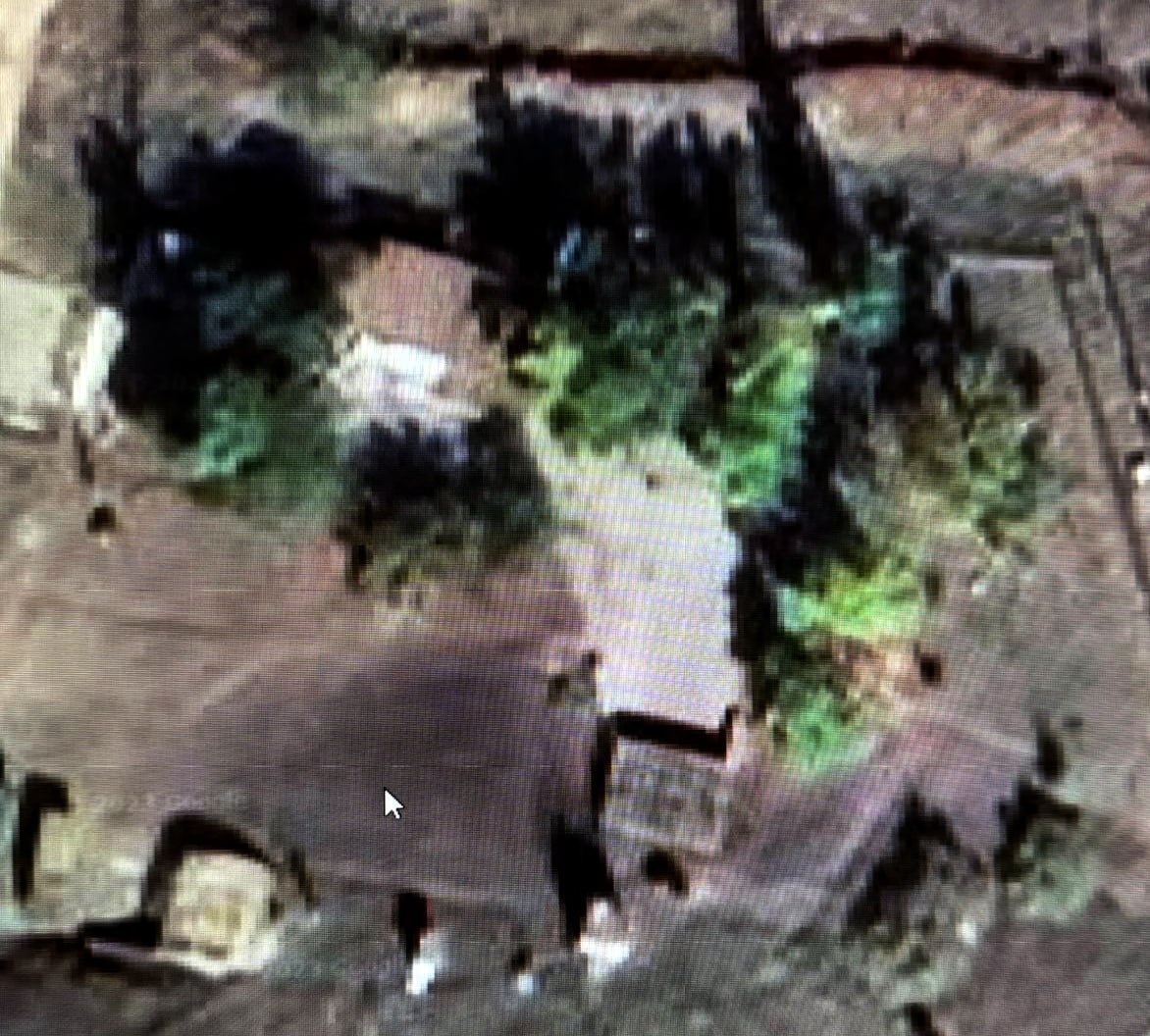 អ៊ុយក្រែនវាយឆ្មក់អាកាសយានដ្ឋាន និងបំផ្លាញប៉ុស្តិ៍បញ្ជាការរុស្ស៊ីនៅគ្រីមៀ - ១ Ukraine tập kích sân bay, phá hủy trạm chỉ huy Nga tại Crimea - 1