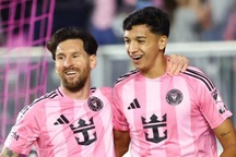 Người hùng Lionel Messi tỏa sáng muộn màng, Inter Miami thoát thua hú vía