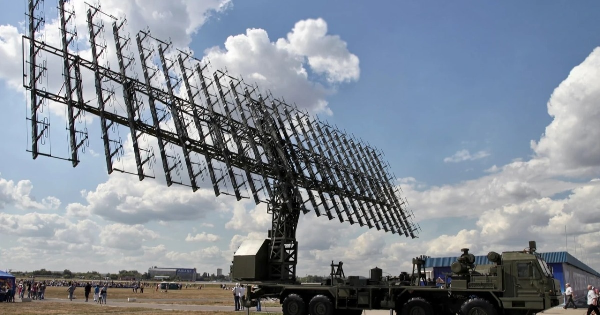 Radar Nebo-U (Ảnh: Wikipedia).