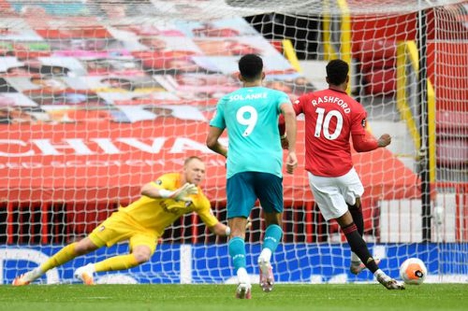 Man Utd 5-2 Bournemouth: Hàng công “Quỷ đỏ” thăng hoa rực rỡ - 11 Man Utd 5-2 Bournemouth: Hàng công “Quỷ đỏ” thăng hoa rực rỡ - 11