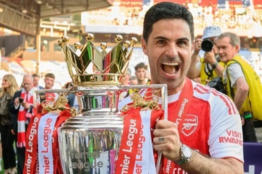 Arsenal vô địch Premier League, HLV Arteta vẫn trượt danh hiệu cao quý