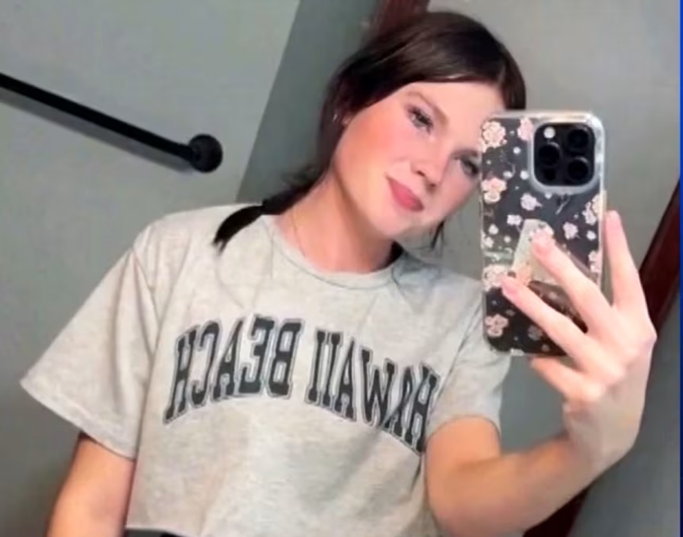 Thi thể nữ du khách nằm dưới gầm giường ở du thuyền, phủ áo phao lên trên - 1