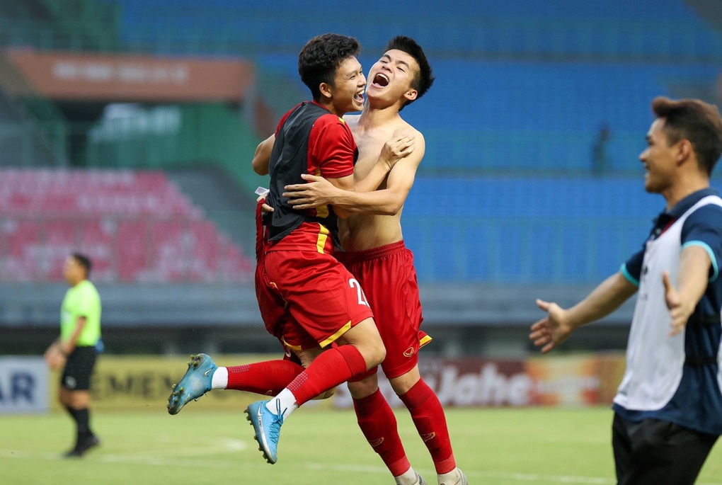HLV Đinh Thế Nam: U19 Việt Nam bản lĩnh hơn Thái Lan - 1 HLV Đinh Thế Nam: U19 Việt Nam bản lĩnh hơn Thái Lan - 1