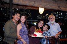 NSND Kim Xuân mừng tuổi 64 bên gia đình