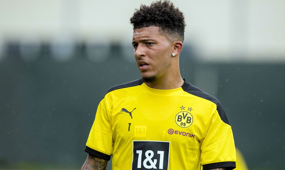 Jadon Sancho “xát muối” vào nỗi đau của Man Utd - 1