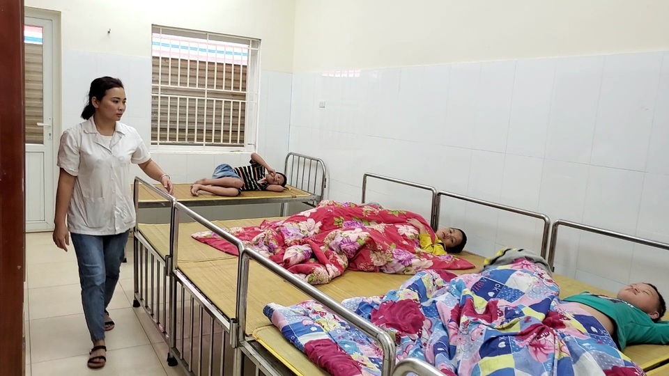 Nữ cán bộ gắn bó cả thanh xuân bên trẻ em khuyết tật - 2 Nữ cán bộ gắn bó cả thanh xuân bên trẻ em khuyết tật - 2