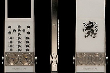 Mobiado 105GMT White được bọc đá sapphire