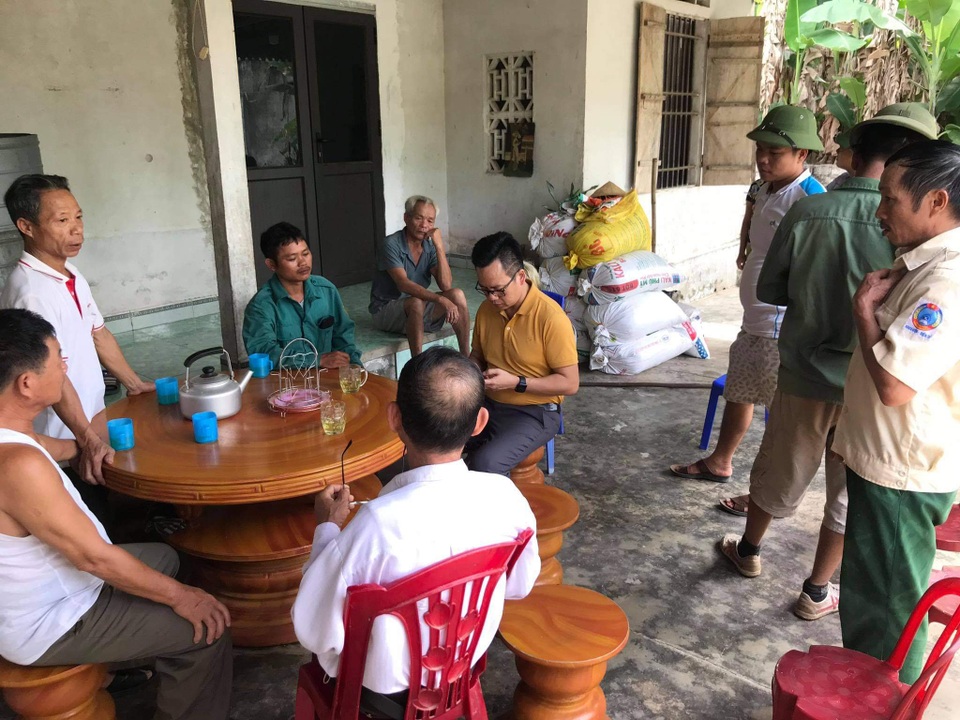 Nghẹn lòng chàng sinh viên nghèo cầu xin sự sống cho bố mẹ - 8 Nghẹn lòng chàng sinh viên nghèo cầu xin sự sống cho bố mẹ - 8