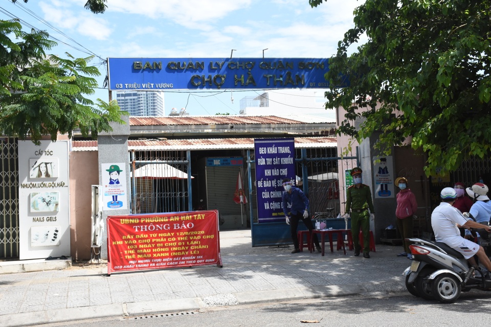 Người phụ nữ mắc Covid-19 ở Đà Nẵng dù sốt vẫn đến chợ mua hàng - 1 Người phụ nữ mắc Covid-19 ở Đà Nẵng dù sốt vẫn đến chợ mua hàng - 1