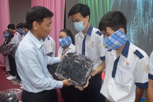 Sóc Trăng: Trao 406 suất học bổng cho học sinh, sinh viên nghèo hiếu học