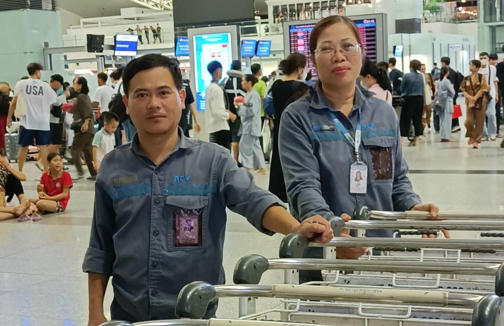 Hành khách để quên 5 nhẫn vàng tại sân bay Nội Bài - 1 Hành khách để quên 5 nhẫn vàng tại sân bay Nội Bài - 1