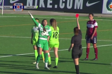 Huỳnh Như lập siêu phẩm giúp Lank FC thắng Torreense