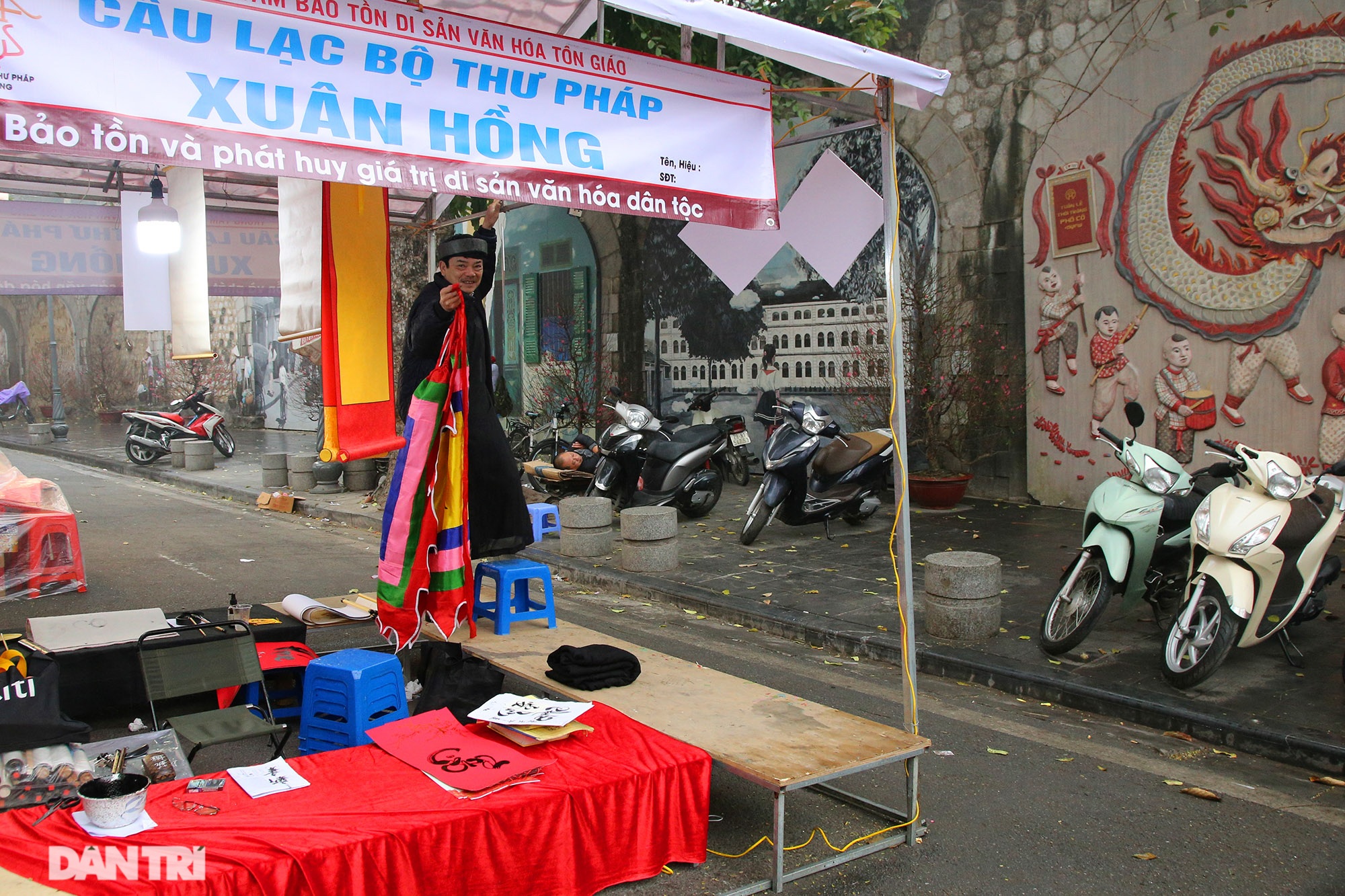 Chợ hoa chợ Tết ở Hà Nội hiu hắt vì dịch Covid-19 - 11 Chợ hoa chợ Tết ở Hà Nội hiu hắt vì dịch Covid-19 - 11