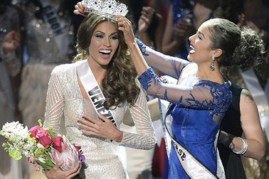 Tân Hoa hậu Hòan vũ phản đối thí sinh chuyển giới dự thi nhan sắc