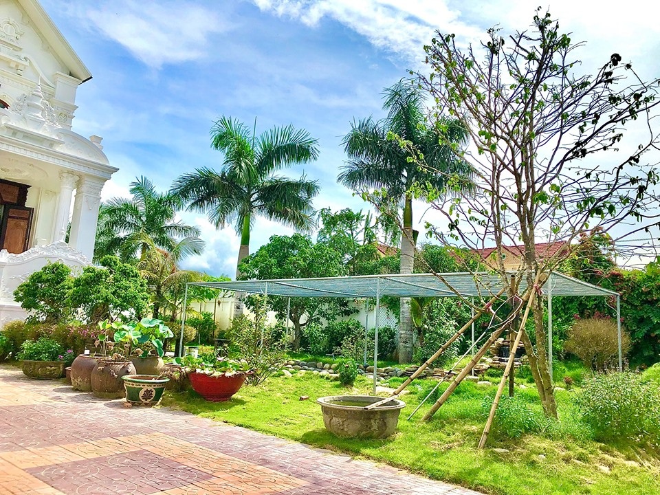 Mê mẩn biệt phủ 2000m2 theo phong cách tân cổ điển ở miền Tây - 7 Mê mẩn biệt phủ 2000m2 theo phong cách tân cổ điển ở miền Tây - 7