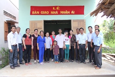 2 cha con ông Thái Văn Minh có nhà mới