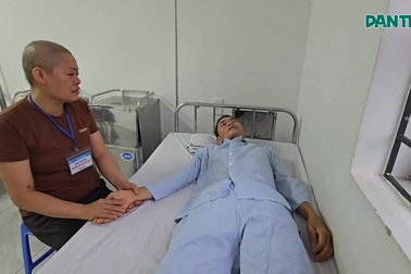 Vợ ung thư vú bật khóc chăm chồng mắc 2 bệnh ung thư trong khốn cùng