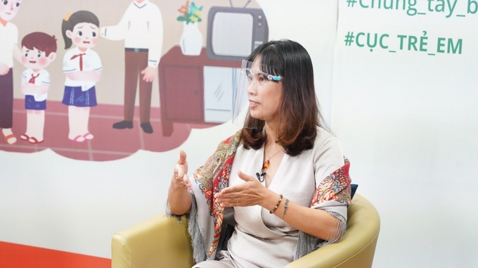 Cô giáo Phạm Thị Bích Hồng áp dụng nguyên tắc là “Khen công khai - Phạt cá nhân” để giáo dục tích cực.