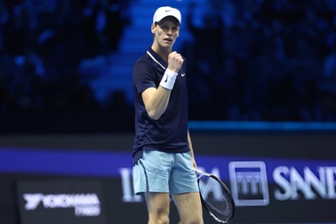 Sinner, Fritz giành vé vào bán kết ATP Finals