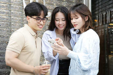 Lý do HIEUTHUHAI lựa chọn VNPAY Taxi trong lịch trình di chuyển dày đặc