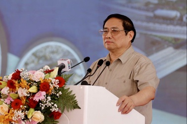 Thủ tướng: Vượt nắng, thắng mưa khởi công 3 dự án trọng điểm quốc gia