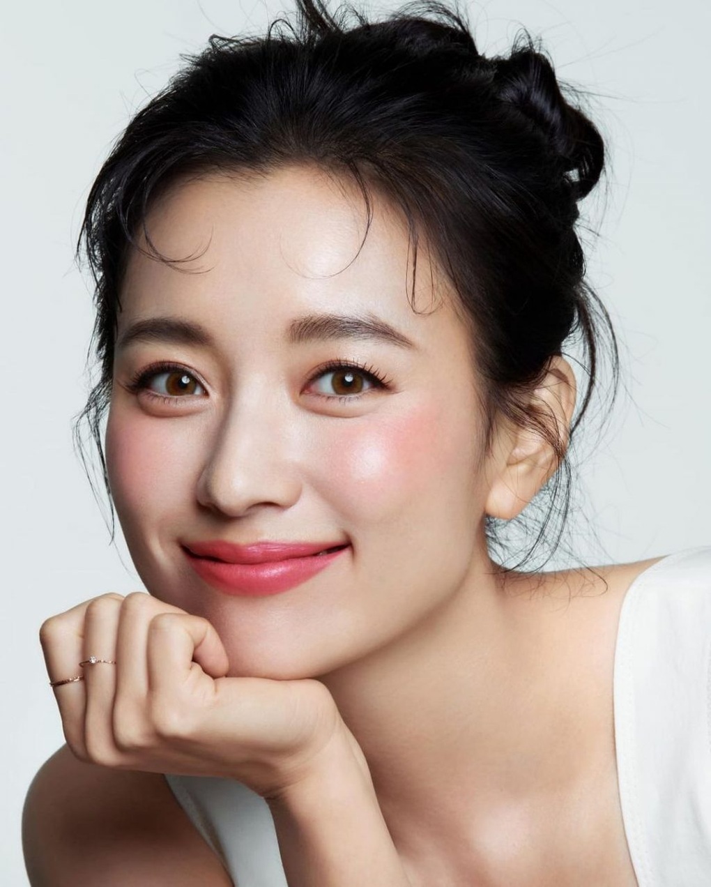 Han Hyo Joo: Mỹ nhân không chịu già, sở hữu gia tài diễn xuất chất lượng - 1 Han Hyo Joo: Mỹ nhân không chịu già, sở hữu gia tài diễn xuất chất lượng - 1