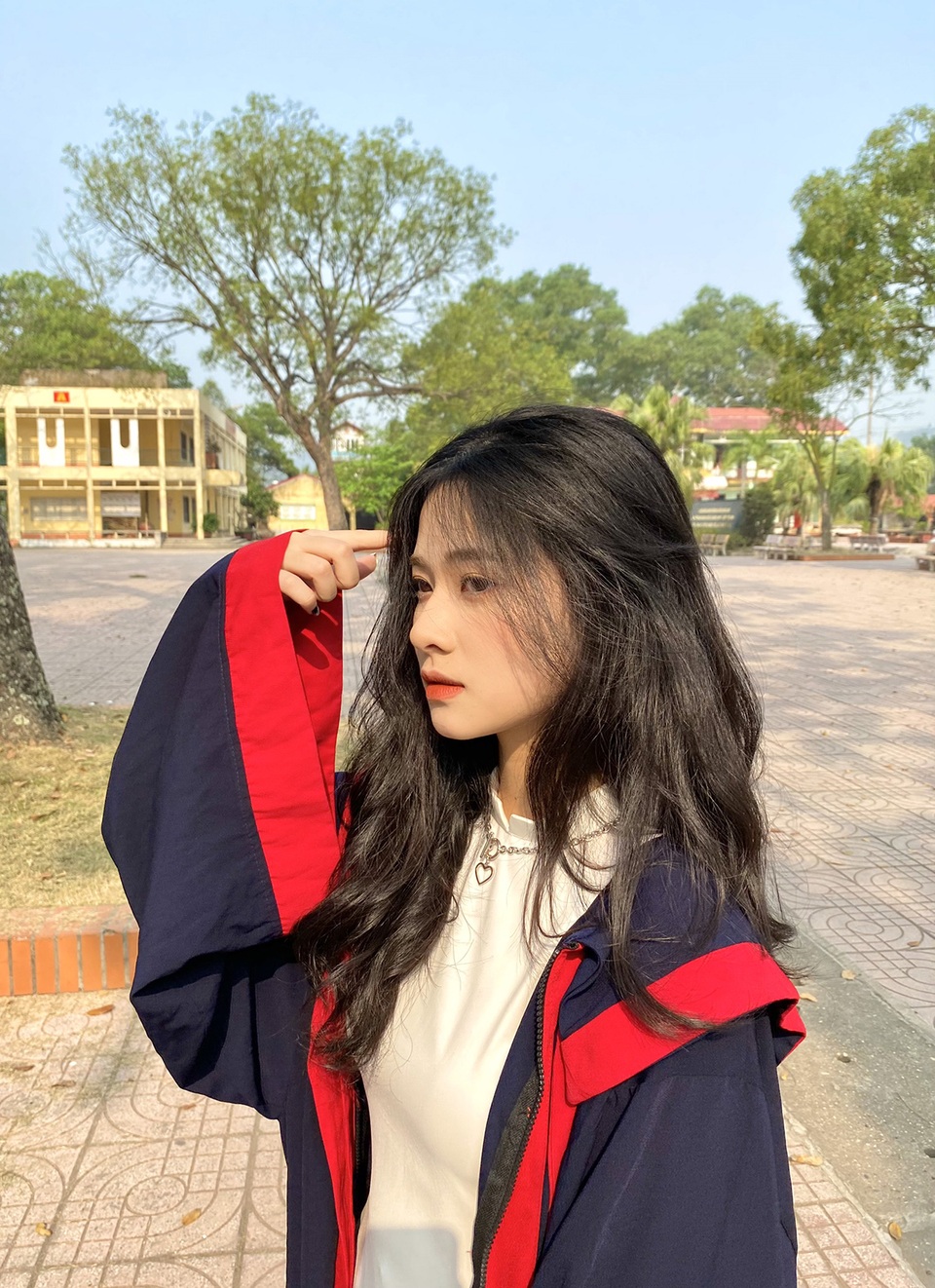 Vẻ đẹp tinh khôi của nàng thơ Bắc Giang trong ảnh kỷ yếu - 9 Vẻ đẹp tinh khôi của nàng thơ Bắc Giang trong ảnh kỷ yếu - 9