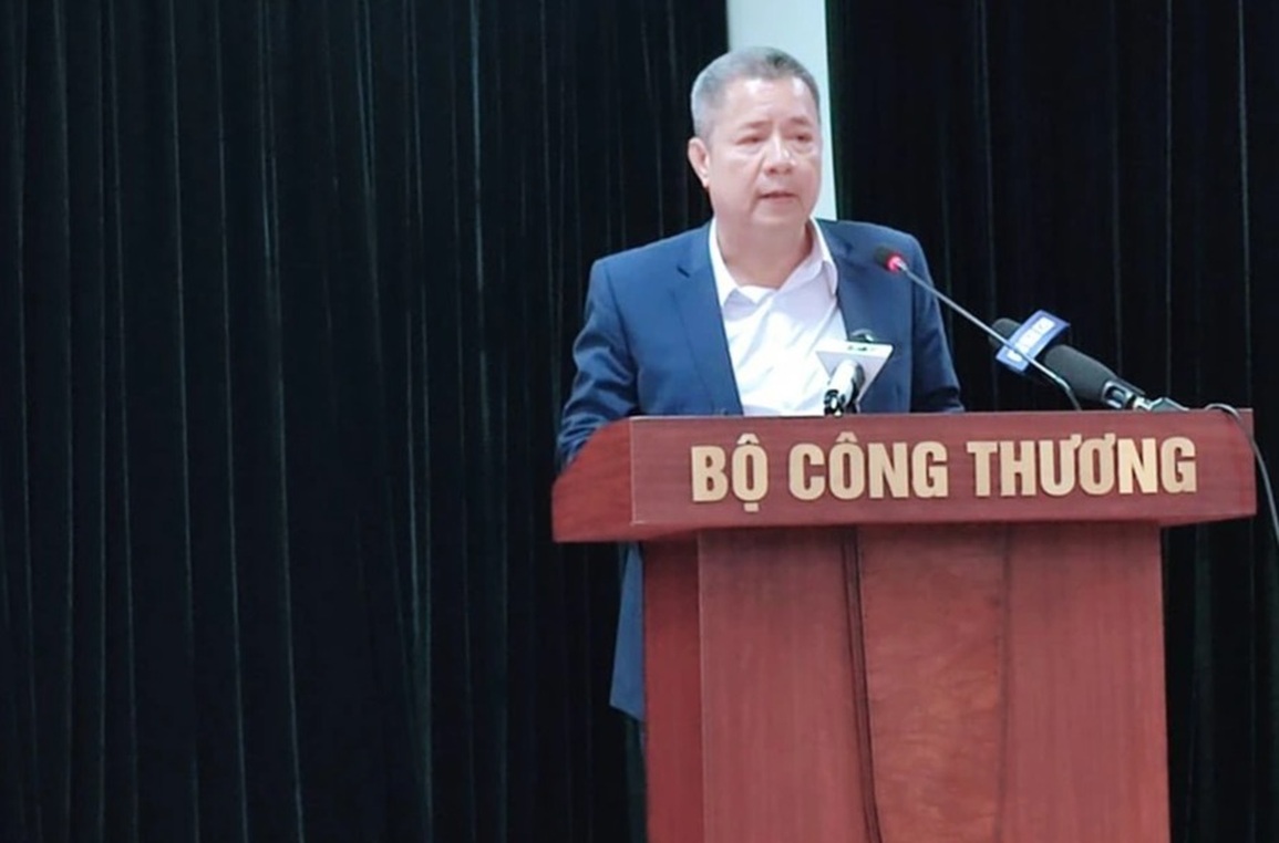 Loạt vi phạm điện mặt trời mái nhà, trách nhiệm Bộ Công Thương ra sao? - 1 Loạt vi phạm điện mặt trời mái nhà, trách nhiệm Bộ Công Thương ra sao? - 1