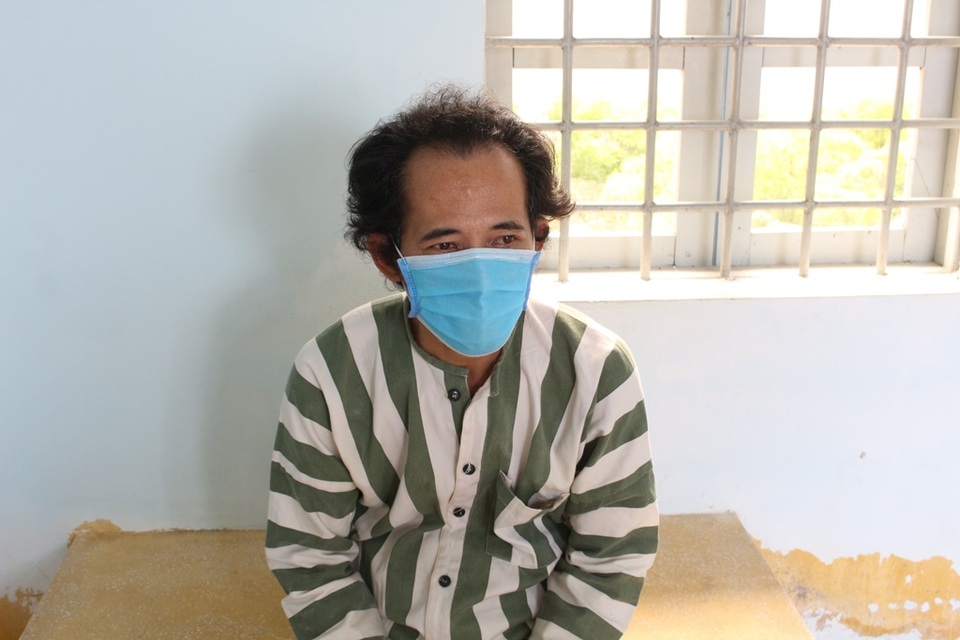 Bắt tạm giam “yêu râu xanh” nhiều lần hiếp dâm bé gái 13 tuổi - 1 Bắt tạm giam “yêu râu xanh” nhiều lần hiếp dâm bé gái 13 tuổi - 1