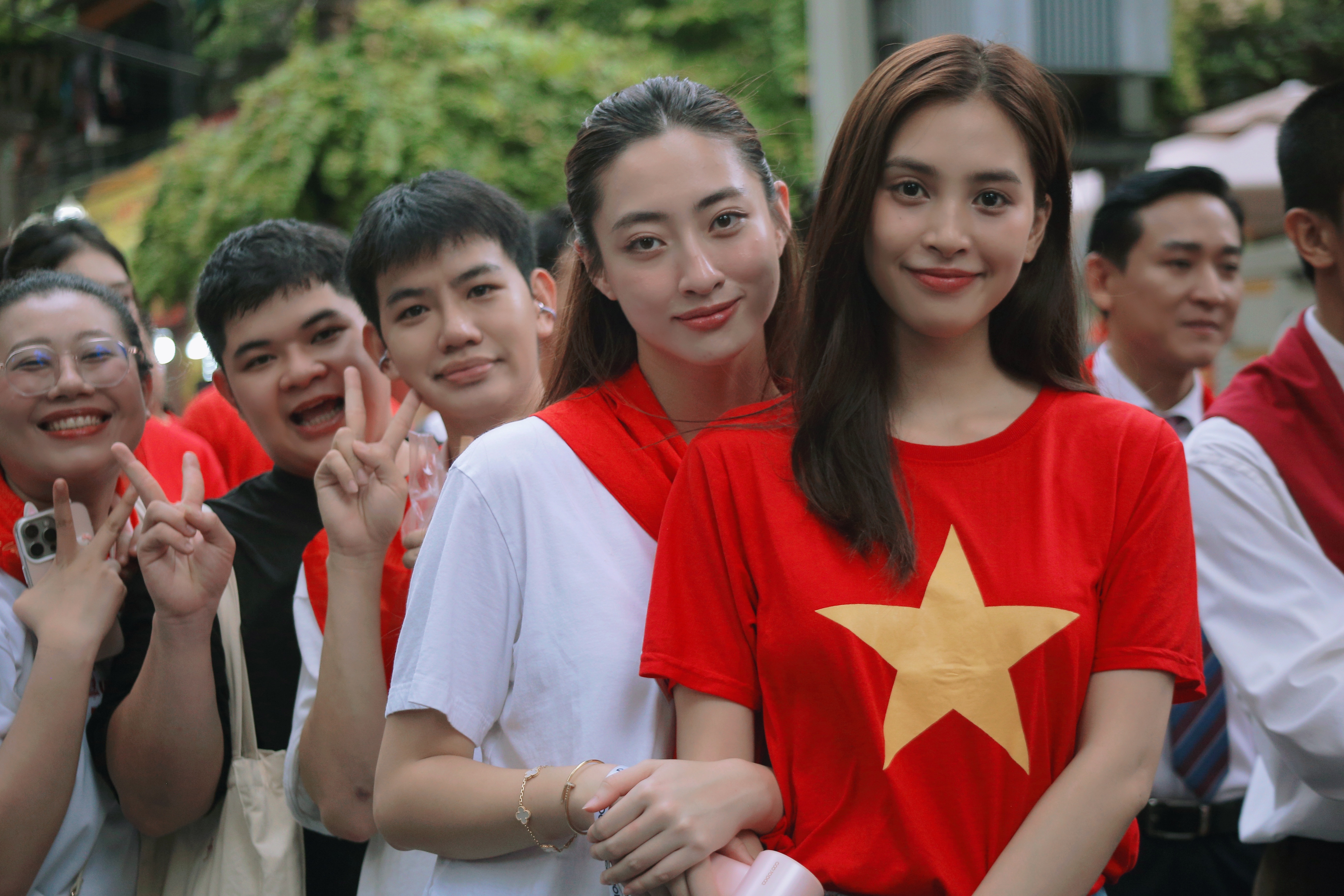 Nhan sắc hoa hậu có gương mặt tỷ lệ vàng 2 lần góp mặt trong lễ diễu binh - 1