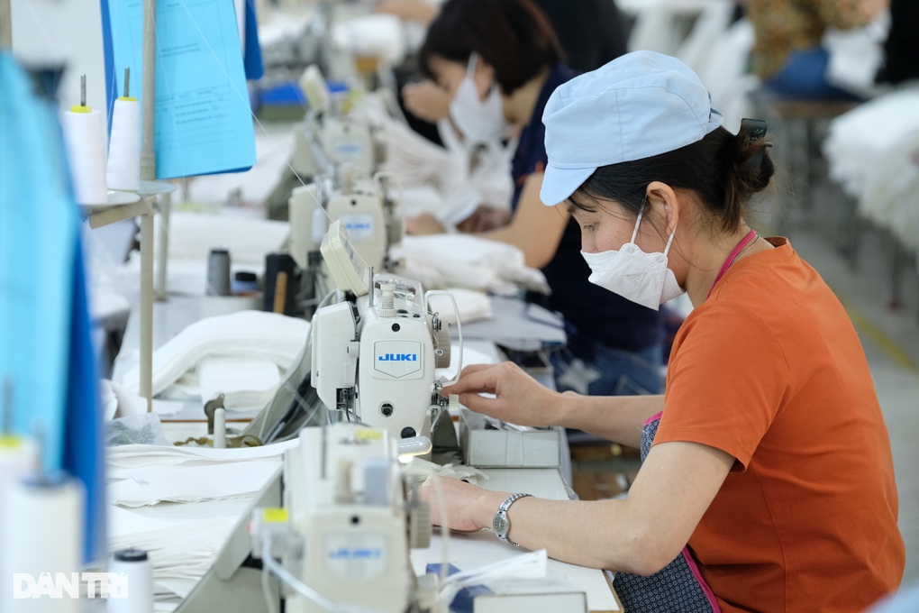 Thủ tướng: Tập trung chăm lo đời sống của người lao động trong dịp Tết - 3 Thủ tướng: Tập trung chăm lo đời sống của người lao động trong dịp Tết - 3