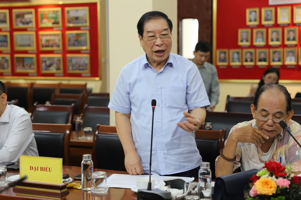 Hợp đồng làm việc sẽ thay cơ chế biên chế suốt đời - 2 Hợp đồng làm việc sẽ thay cơ chế biên chế suốt đời - 2